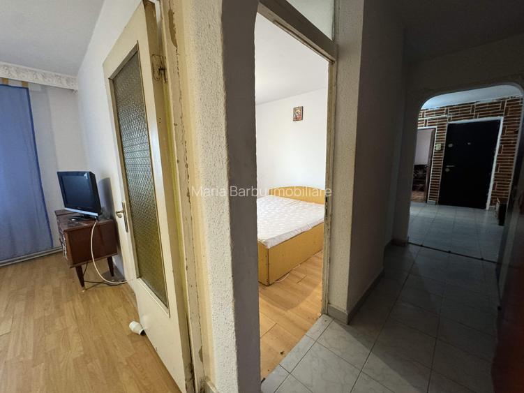 3 cam, 74 mp. decomandat, fara imbunatatiri, et.4, acoperis, Cuza Voda - 15