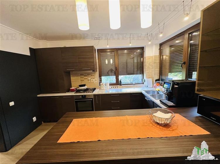 Vila senzationala, renovata recent, 145 mp construiti, 262 mp de curte amenajata - 13