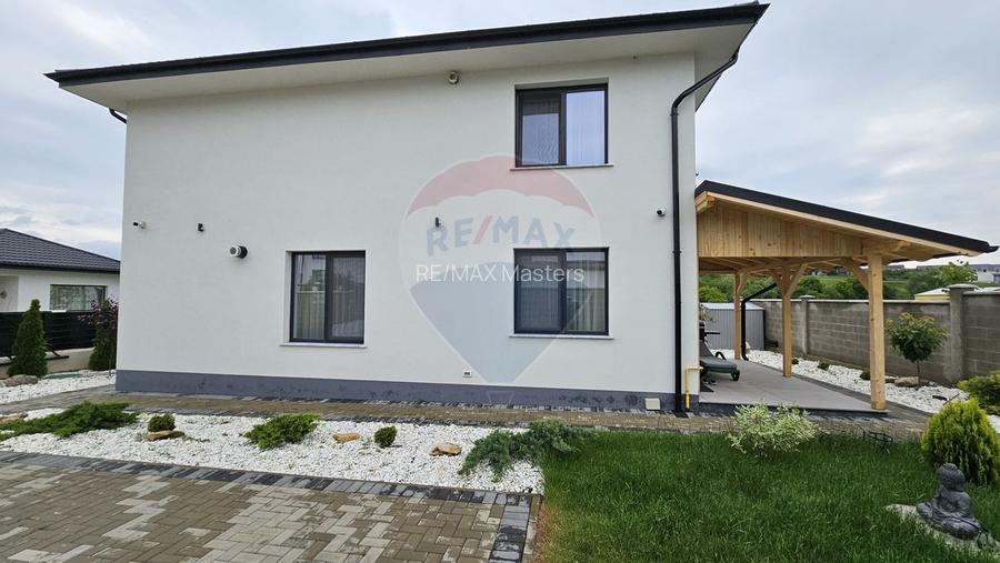 Vilă de lux cu 5 camere de vânzare in Ipotesti, Suceava - 8