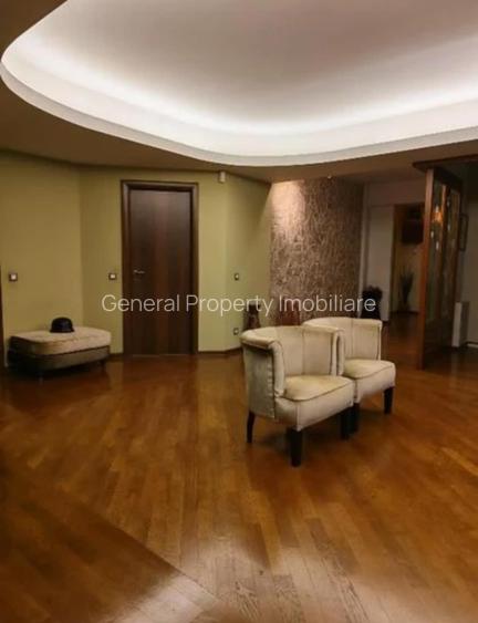 Apartament 5 Camere, 3 Băi, cu curte proprie UNIRII - 2