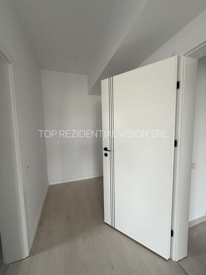 3 CAMERE/ FINALIZAT/ 7 MINUTE METROU N TECLU - 7