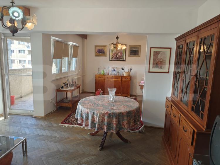 Apartament cu 4 camere, 88 mp, etaj intermediar, pe B-dul Dacia