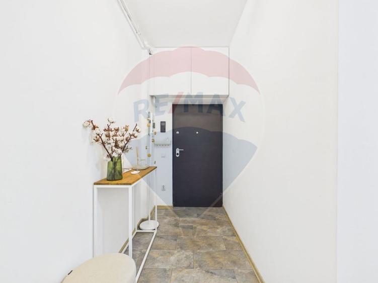 Apartament cu 3 camere de vanzare, centrala proprie - Mihai Bravu