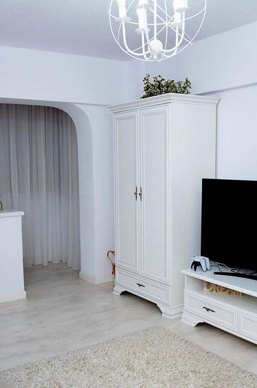 2 camere Eremia , RENOVAT / mobilat / utilat , finisaje superioare !