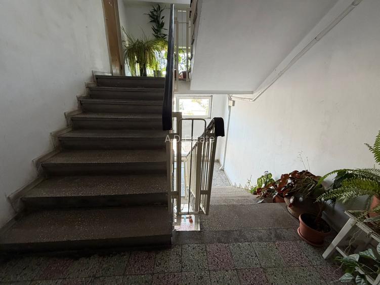 Garsoniera 1 Decembrie 1918 30 Mp Bloc 1975 Reabilitat 5 Min Metrou - 11