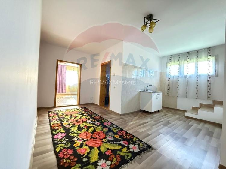 Casa cu Teren 2288 MP GURA HUMORULUI - 6