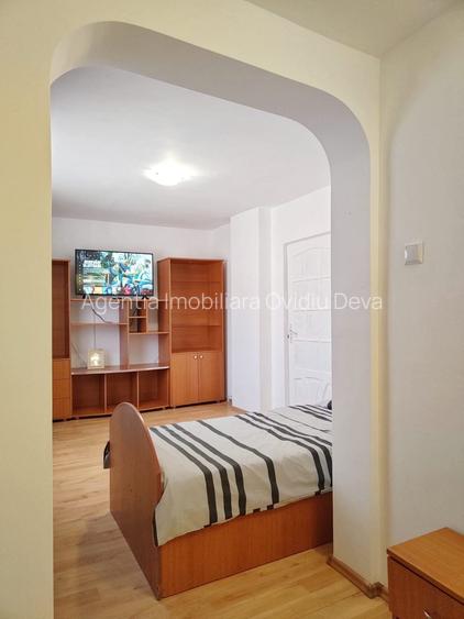 Inchiriez Vila 5 camere mari, 5 balcoane + 2 bai + bucatarie, utilata - 10