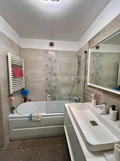 Casă Centru  Demisol+Parter + Spațiu Comercia l –Tomis Mall  414000  euro - 38