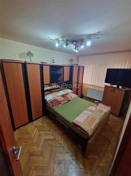 Decomandat 4 camere etaj 1 Circumvalatiunii/Iulius Town - 23