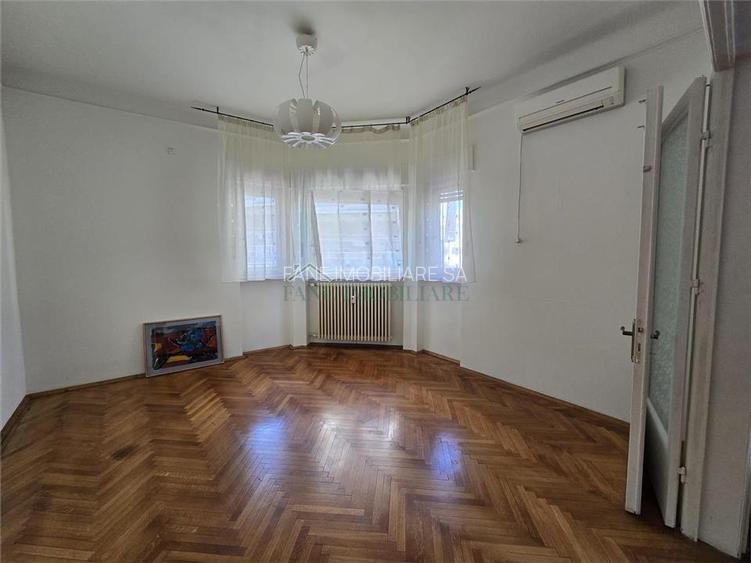 Inchiriere ap 5 camere, garaj, ultracentral. - 12