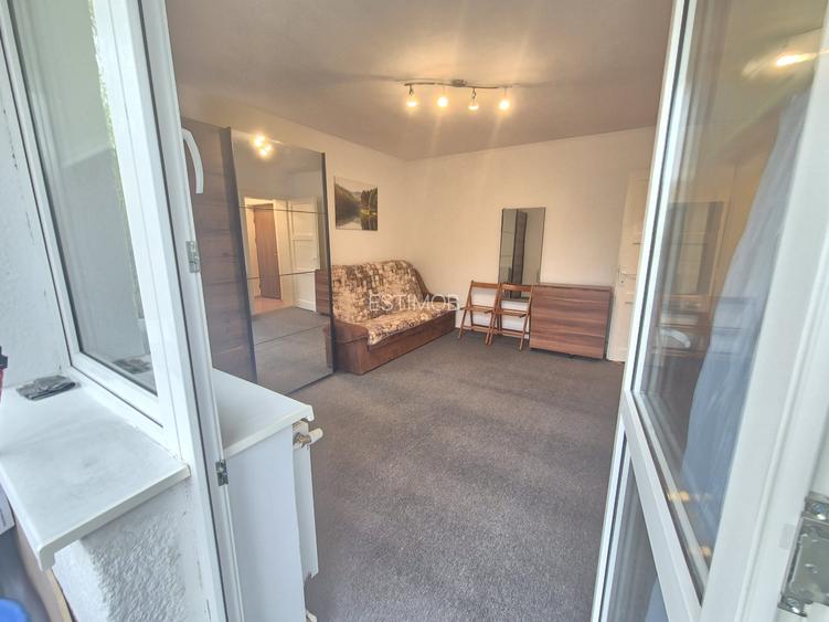 Inchiriere garsoniera cocheta mobilata si utilata zona Centrul Civic AFI Brasov - 3