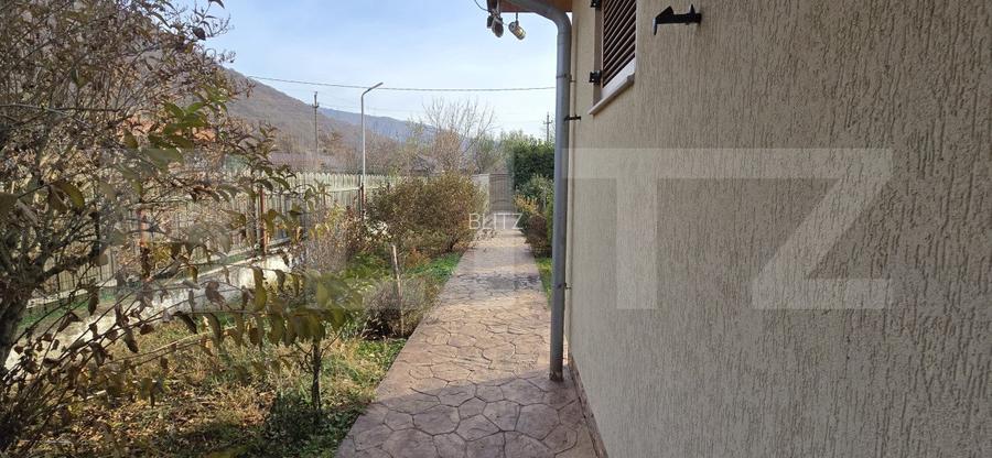 Casa deosebita cu 3 dormitoare si jacuzzi, aproape de statiunea Baile Herculane - 2