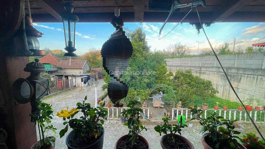 Casa 7 camere, teren 590 mp in Calnic - 4