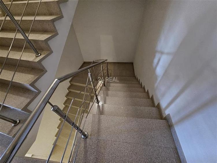 Birouri de inchiriat in Unimed Business Center de la 380 mp - 12