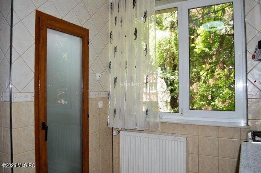 Eremia - Nord, 2 camere, decomandat, etaj 1, mobilat si utilat! - 14