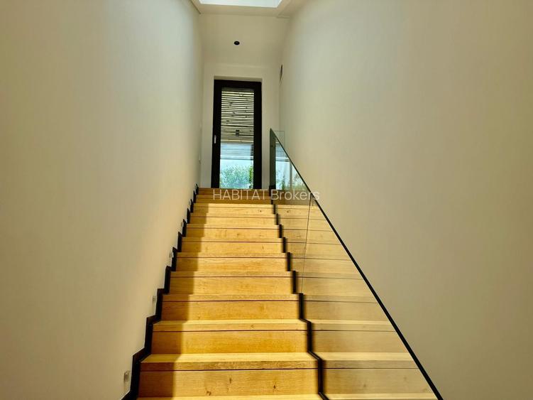 Refined Luxury Residence | Exclusive Villa with Private Spa - 13