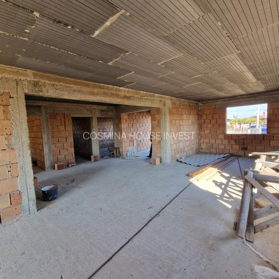 Se vinde casa la rosu, sat  Malaiesti jud. Prahova , pret 72000 euro negociabil - 10