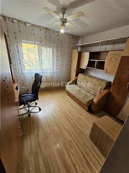 Apartament 3 Camere Decomandate Zona Mioritei - 5