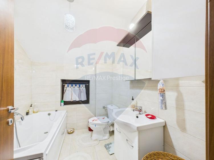 Casă / Vilă cu 5 camere de vânzare în zona Central - 10