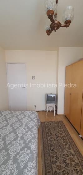 Vand apartament 2 camere , semidecomandat , zona Vasile Aaron - 5