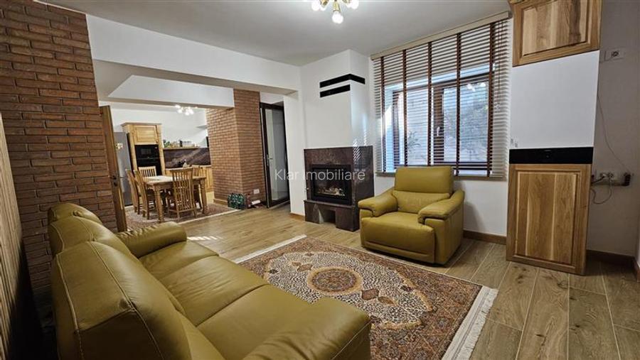 Casa renovata 200mp pe 2 niveluri,parcare, curte cu foisor,Centru, zona str. Par - 20