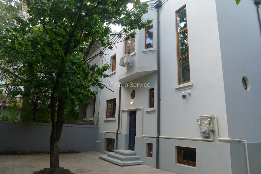 Inchiriere vila renovata D+P+1 Cotroceni metrou Eroilor ideala firma - 2