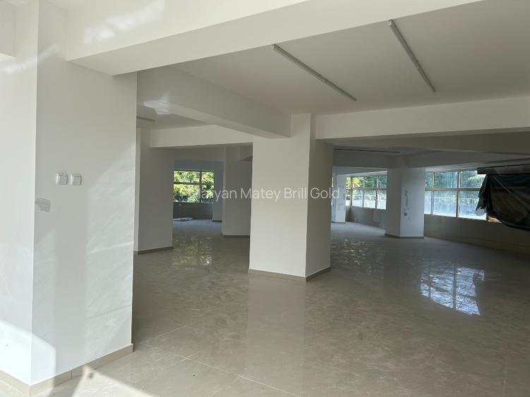 Proprietar , ofer spre închiriere un spatiu comercial premium  în Călărași  - 5