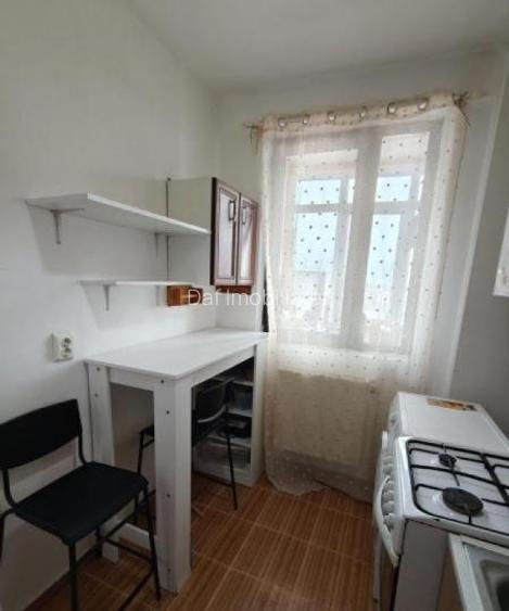 108000 euro - 2 camere -centrala proprie- bloc nou -53mp -metrou - 6