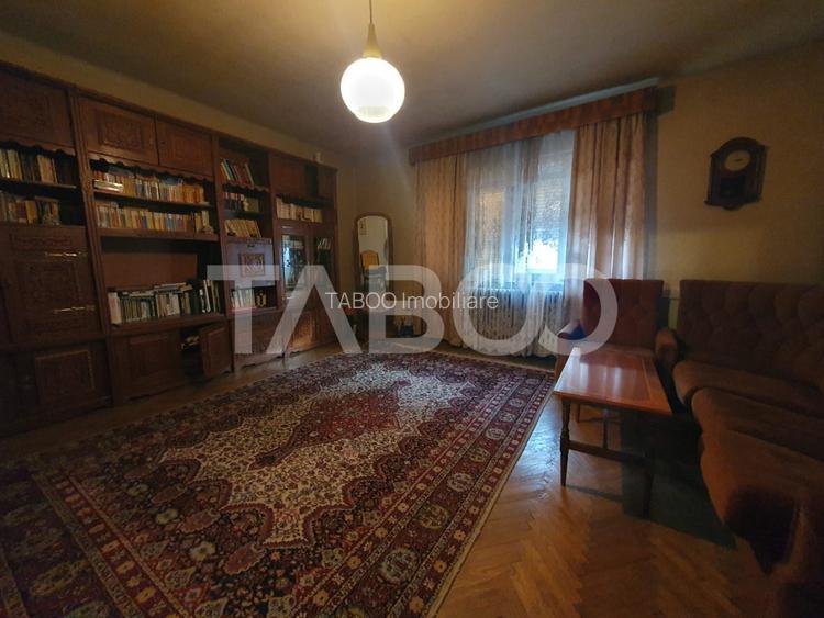 Casa 5 camere 374 mp utili + Anexa 75 mp in punctul 0 al Fagarasului - 3