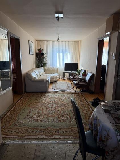 Apartament decomandat cu 4 camere, zona Minerva. - 2