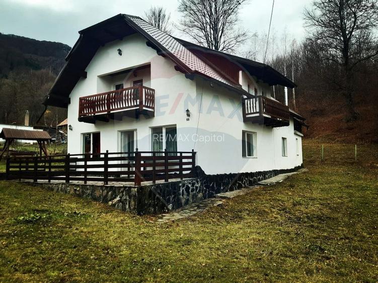 Casă / Vilă cu 7 camere   în zona Bran-Tohanita - 4