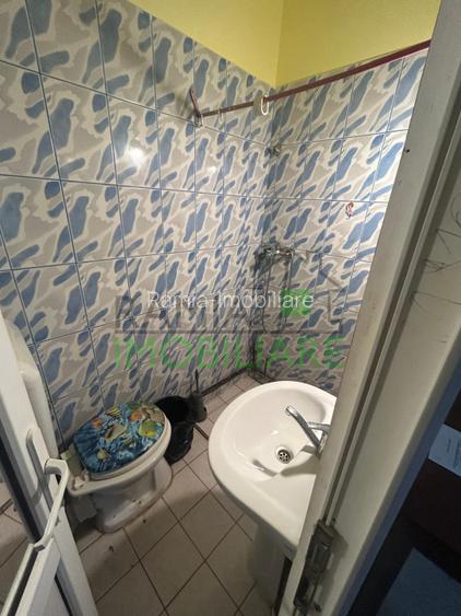 Garsoniera de inchiriat la curte zona Craiter - 7