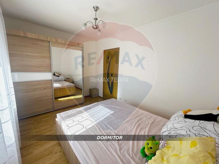 Apartament de închiriat - Petru Rareș - - 2