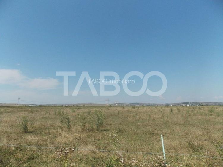 Teren extravilan 2400 mp in Mohu judetul Sibiu lchiar la sosea - 3