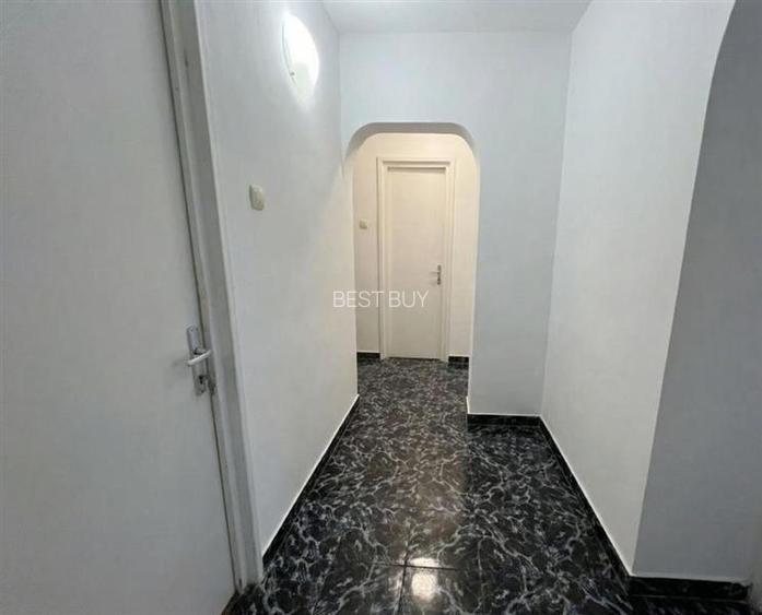 ISPIRESCU, MALCOCI, 69 MP DECOMANDAT, O BAIE, 2 BALCOANE, BLOC 1979 - 8