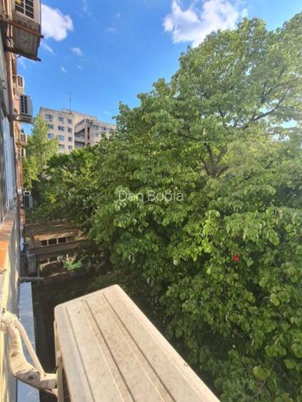 Garsoniera V-v Plaza Romania - 12