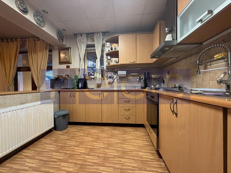 VANARE CASA | 150 MP LOCUIBILI | TEREN 400 MP | PANOURI FOTOVOLTAICE 8 KW | - 6