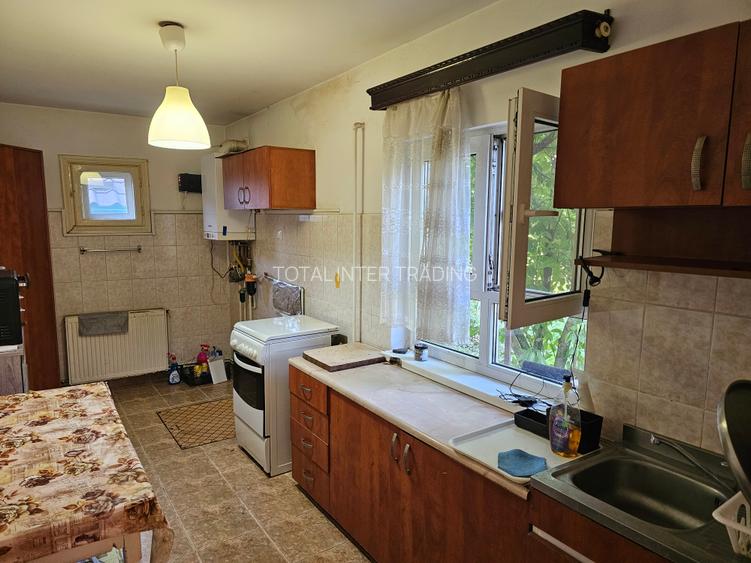 Bolintin Vale-casa 3 camere, toate utilitatile,teren 1000 mp, garaj, libera,acte - 6