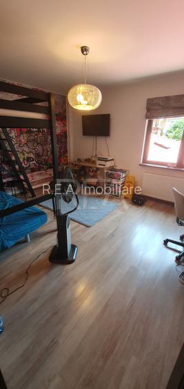 2 case si curte individuala la 400 de metri de statia de metrou Dristor 2  - 11