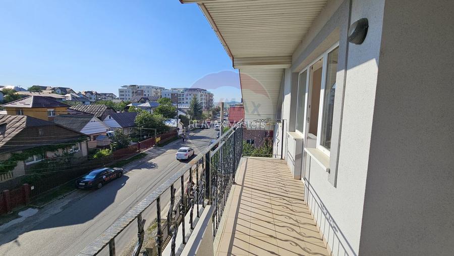 Casă / Vilă de lux cu 8 camere de vânzare in Obcini, Suceava - 54