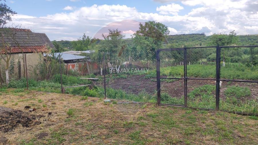 Casă cu 4 camere si teren de vânzare in com. Husasau de Tinca/Fonau - 12