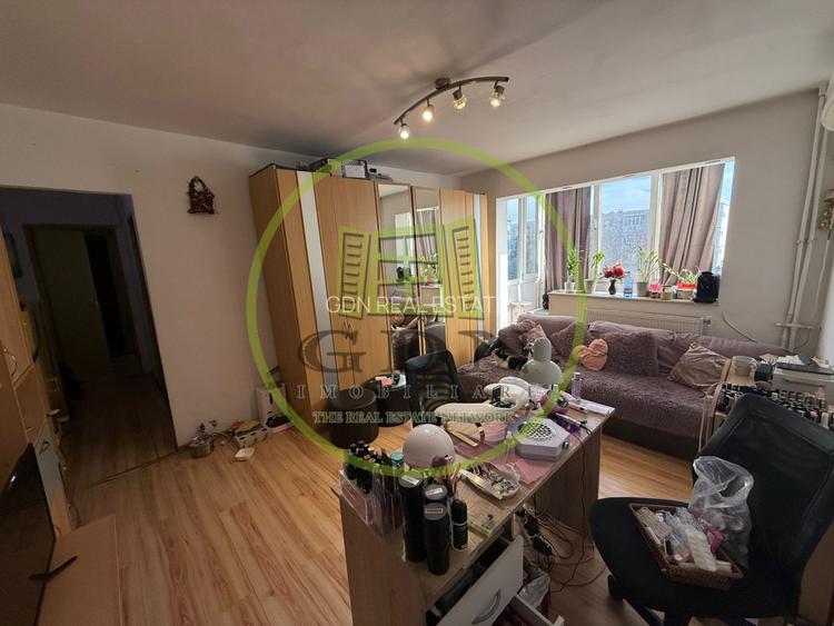 Apartament de 3 camere, semidecomandat, 55mp, Craiovita Noua, zona Lidl - 2