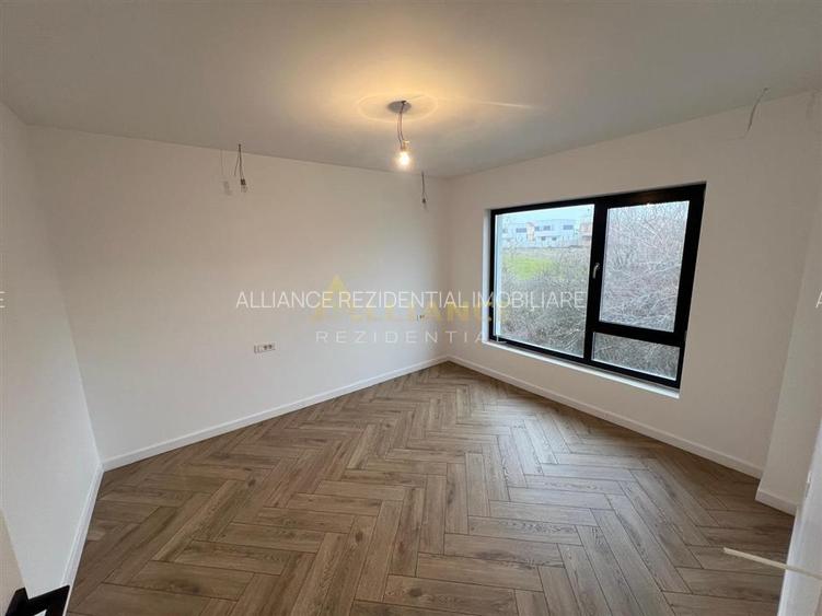 Casa Individuala - 3 camere - 2 bai - 215mp teren - 15