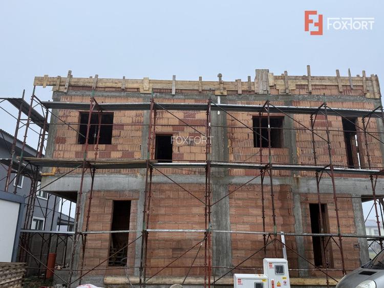 Duplex cu 3 camere si teren de 247 mp de vanzare in localitatea Sacalaz - 7