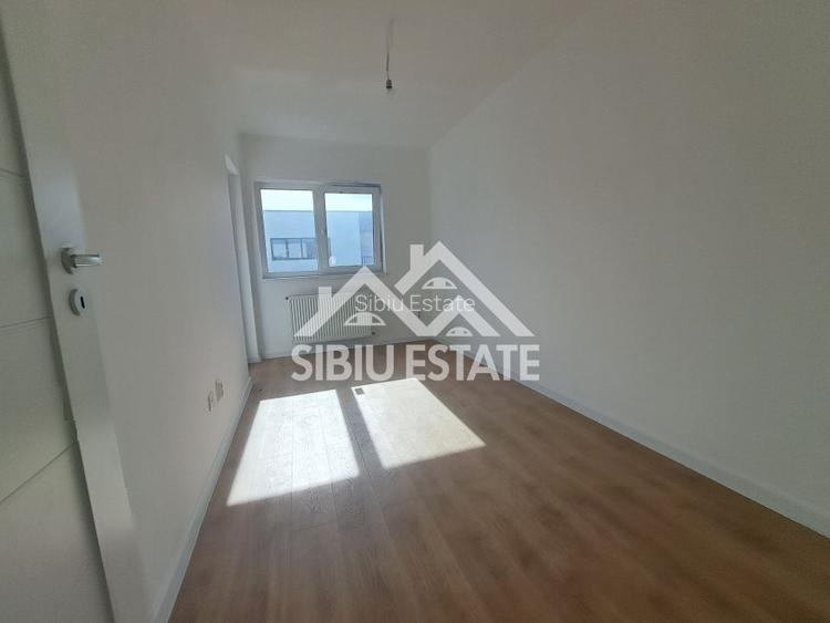 Apartament 4 camere, 2 bai, lift si parcare INTABULAT - 16
