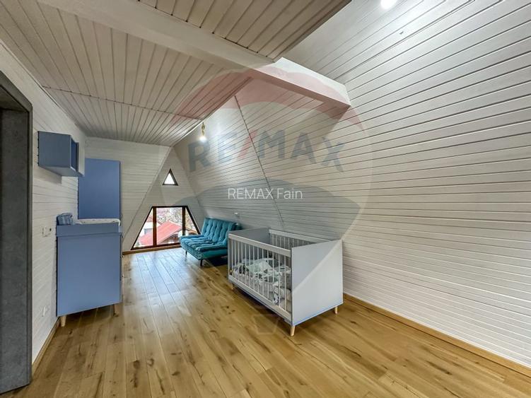 Vila A-frame cu 6 camere de vânzare în Agnita - 9