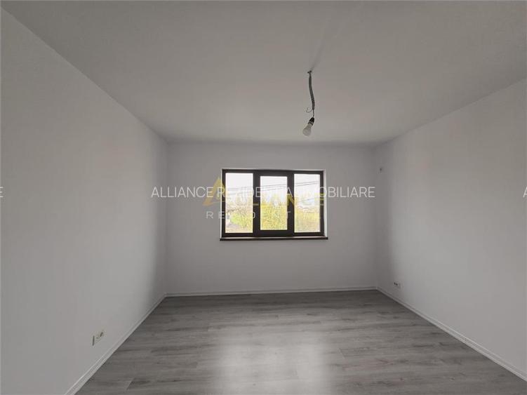 Vila individuala-4camere -2bai-pod -incalzire pardoseala-5min mers pe jos de STV - 6