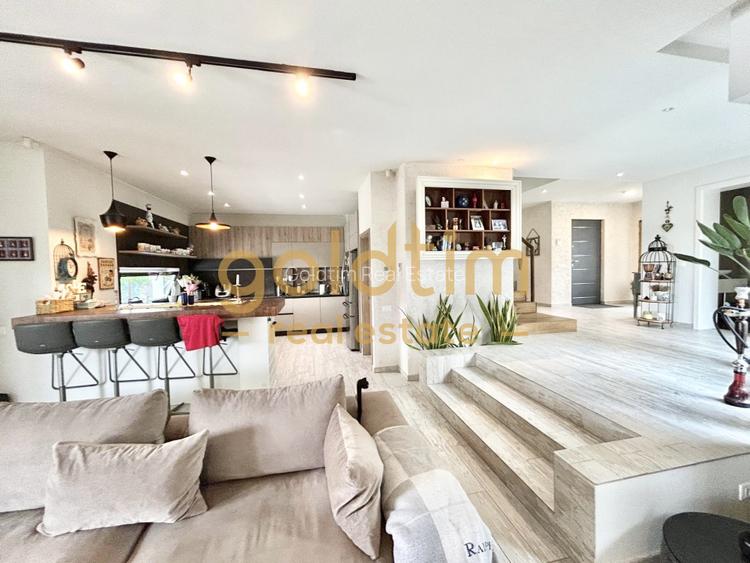 VILA SUPERBA/MOBILATA/UTILATA/PISCINA/CURTE 3000 MP/IESIRE LA LAC - 21