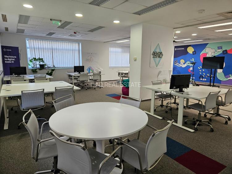 Spatiu 250 mp in cladire birouri Str. Semilunei DOAR ORAR DE SEARA SI NOAPTEA - 33