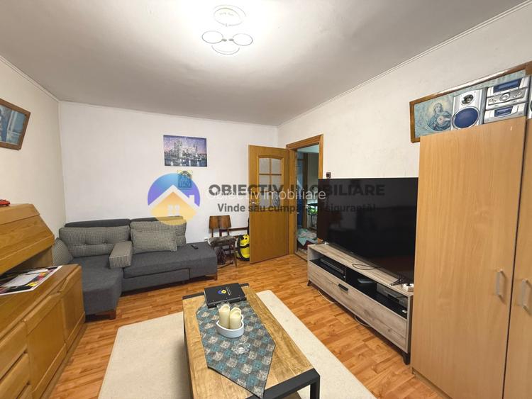 Apartament 3 camere de vânzare – zona centrala – Etaj 1 - 2